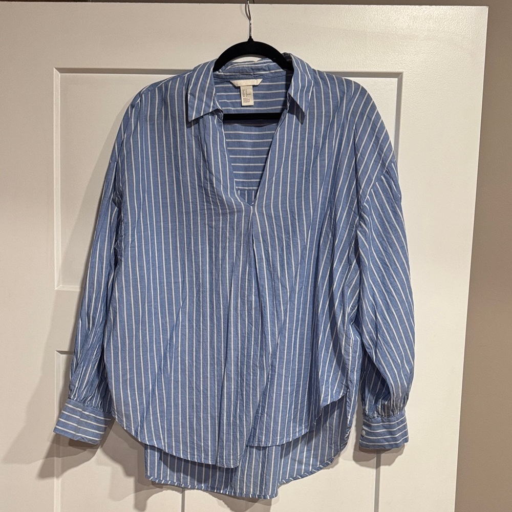 H&M Striped Blue and White Top